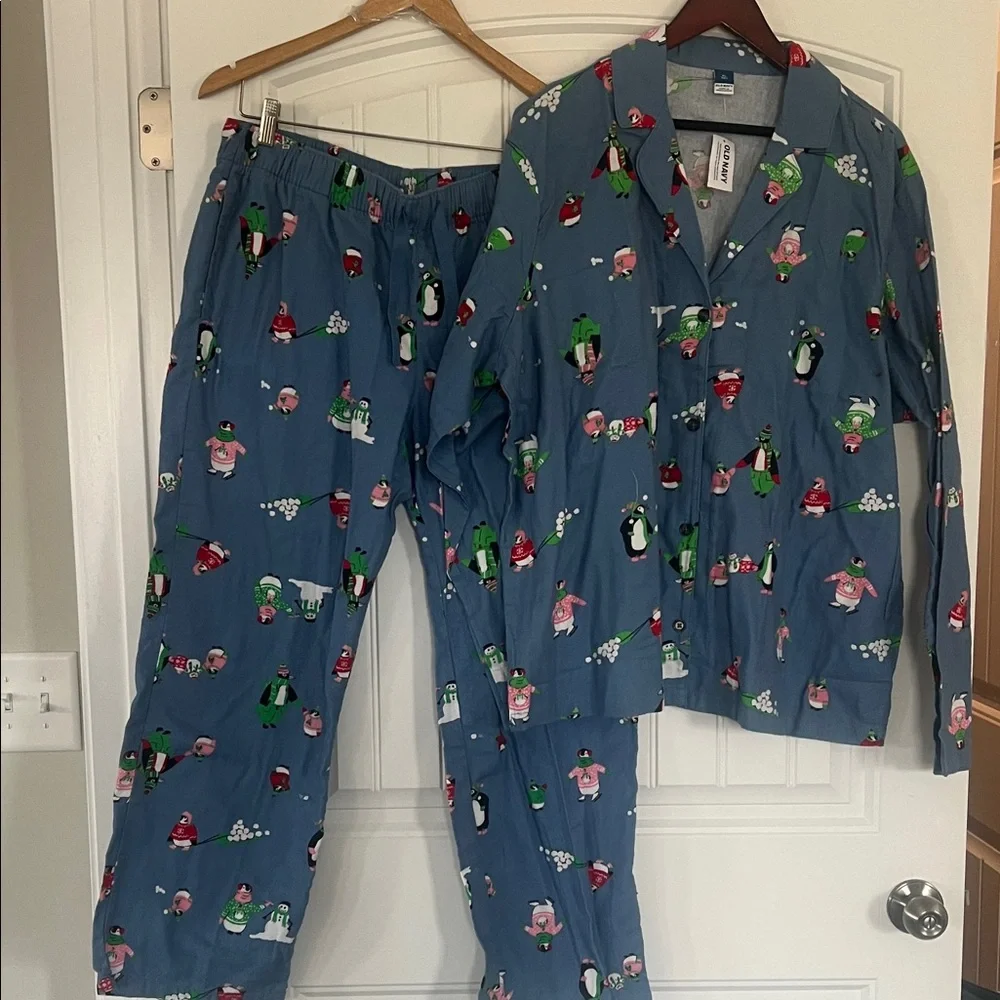 Old Navy Flannel Pajama Set Size L/XL
